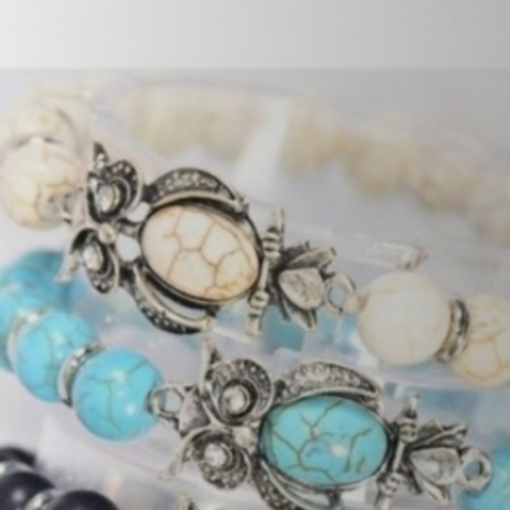 Owl Bracelet White Beaded 10 mm Semiprecious Stone Adjustable NEW